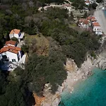 Hera *